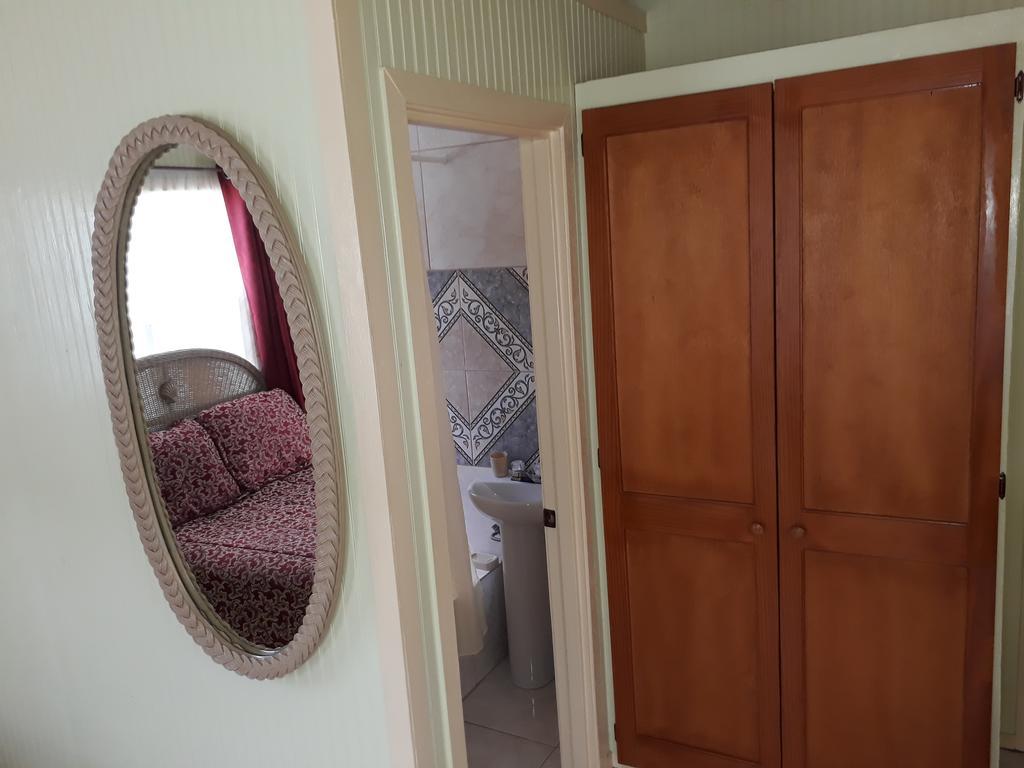 Apartment Unforgetable Gardens Falmouth Harbour Екстериор снимка