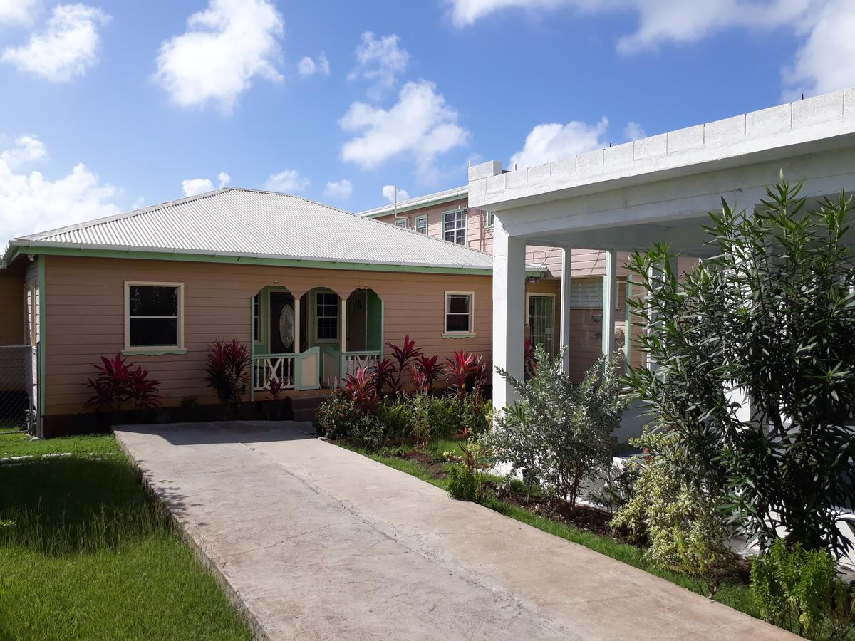 Apartment Unforgetable Gardens Falmouth Harbour Екстериор снимка